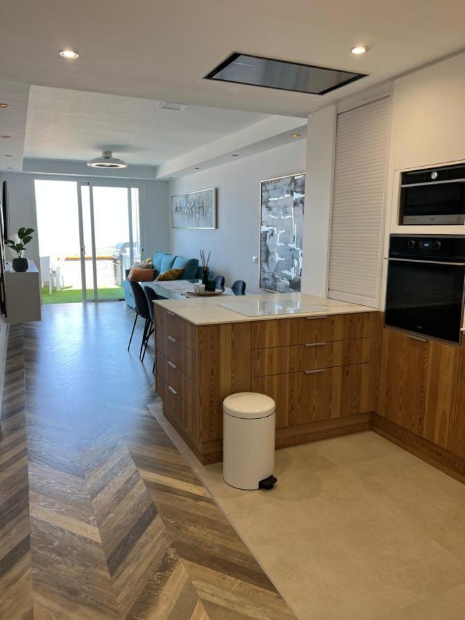 2 Bedroom Apartment With Breathtaking View Of The Sea - Sunset أذيخي المظهر الخارجي الصورة